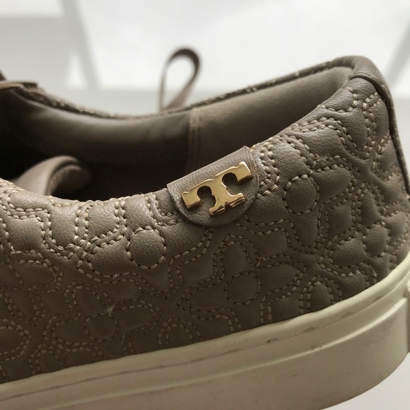 TORY BURCH Bryant Quilted Sneaker - Picture 2 of 5